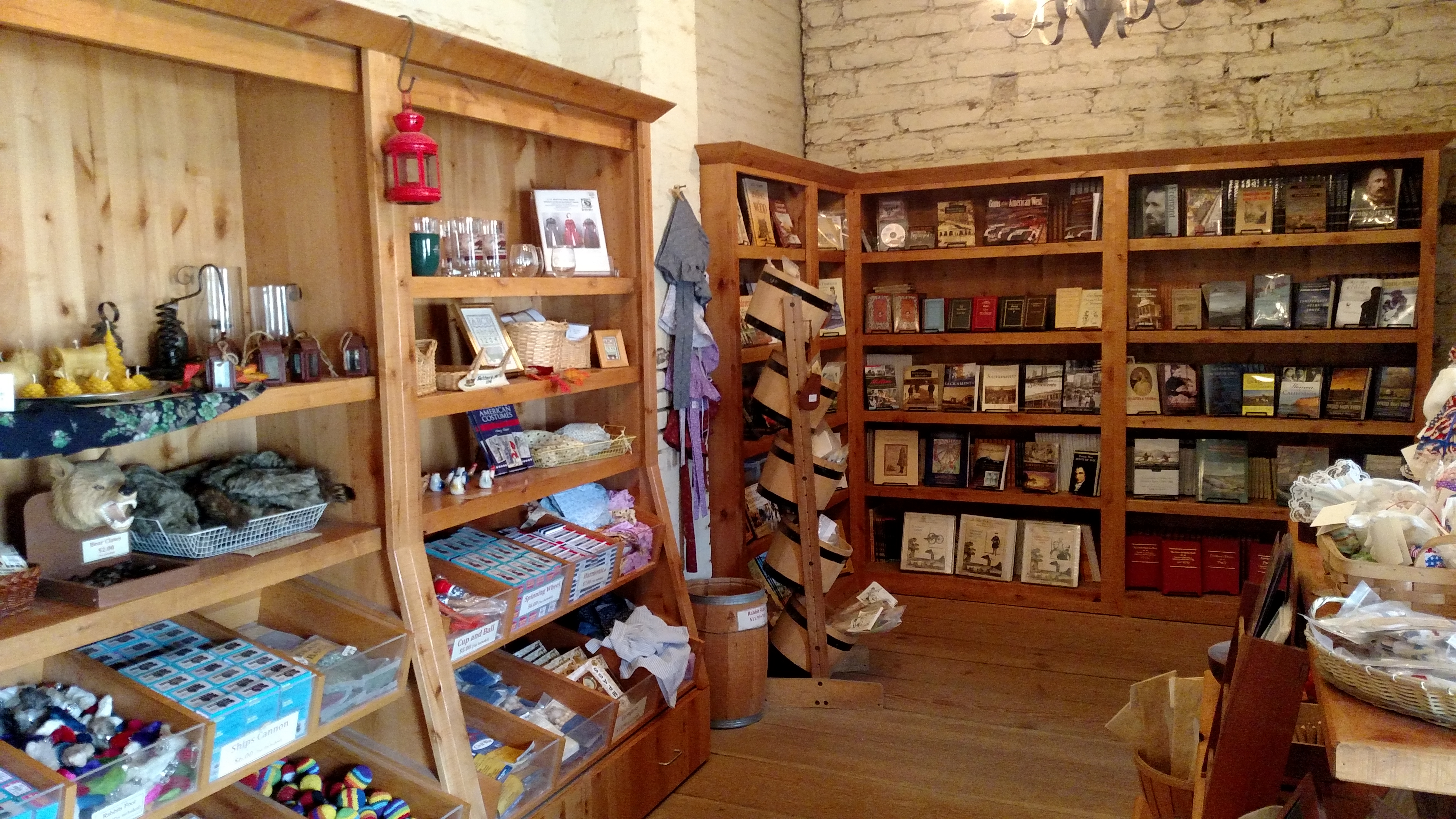 Sutter's Fort Museum Store