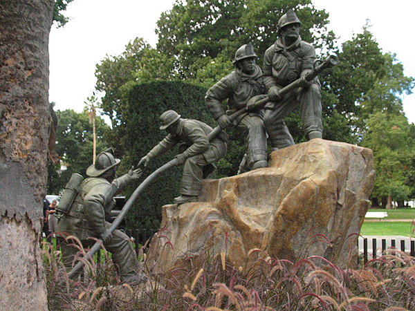 California Firefighters Memorial. Thumbnail: California Firefighters Memorial.